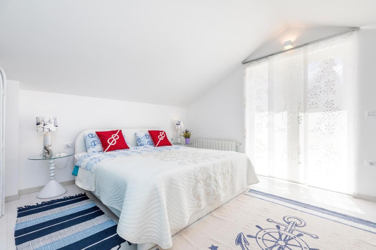 Apartments Priko 63 Mali Lošinj Esterno foto