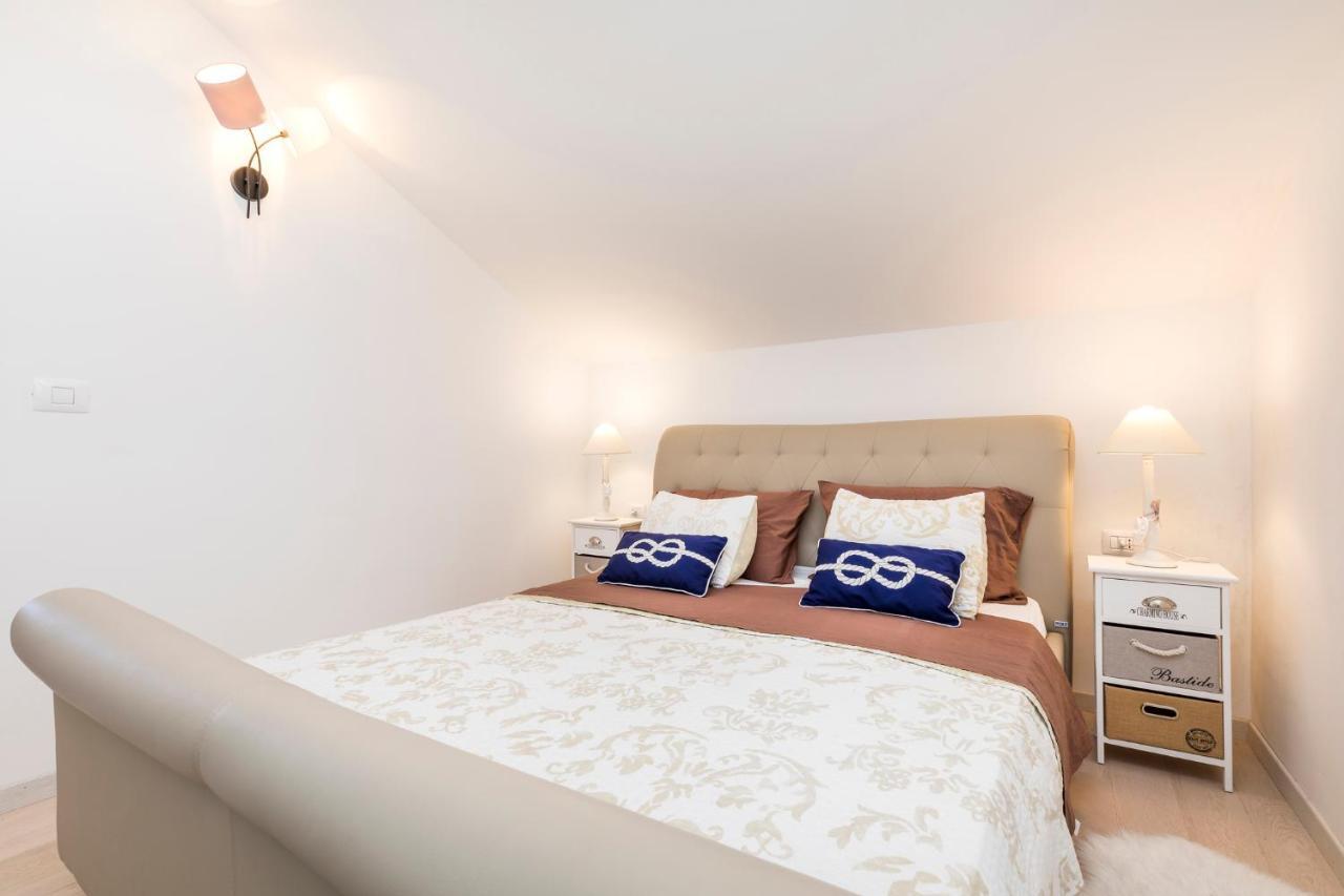 Apartments Priko 63 Mali Lošinj Esterno foto