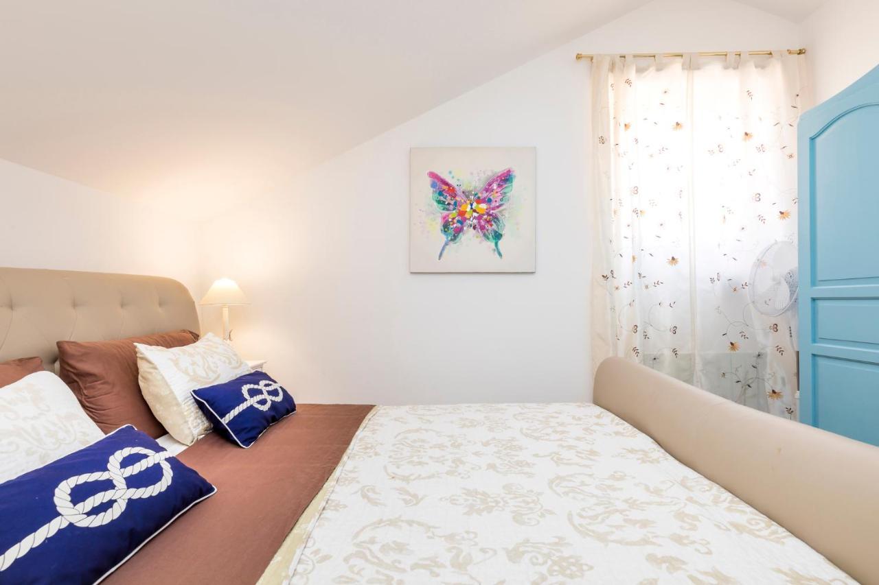 Apartments Priko 63 Mali Lošinj Esterno foto